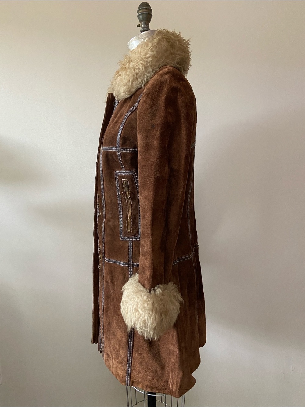 Yany Penny Lane 70s Brown Suede Coat with Cream Shearling Collar & Cuffs - Picture 4 of 7